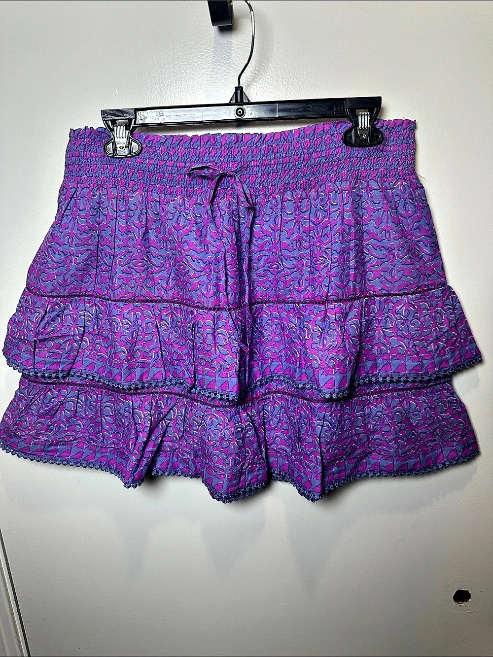 vineyard vines Anegada Print Skirt Abstract Tiered Skirt in Purple & Pink (55)